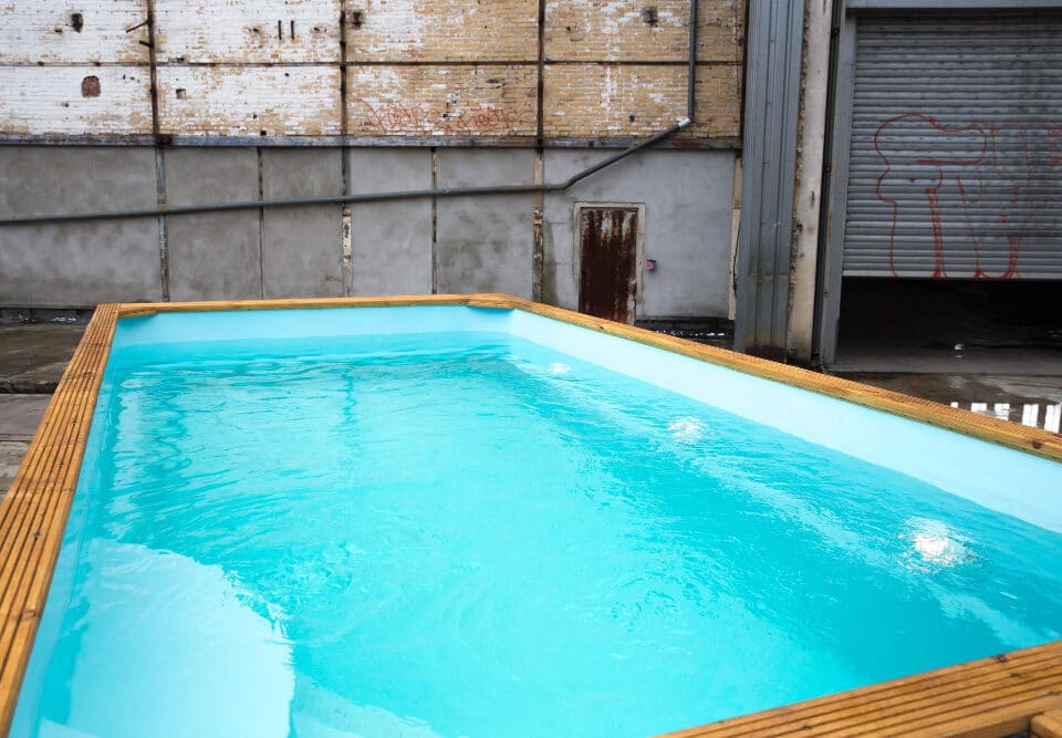 Piscine coque en polyester